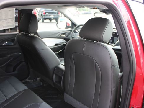 New 2026 Chevrolet Trax LT FWD image 27