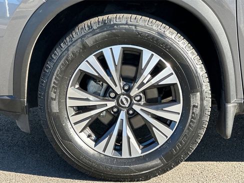 Used 2023 Nissan Rogue SV image 32