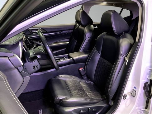 Used 2019 Nissan Maxima Platinum w/ Sport Mat Group FWD image 21