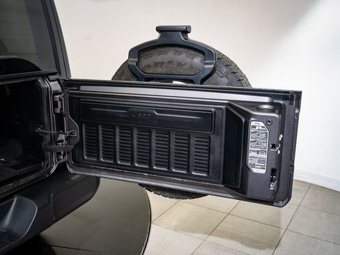 Used 2021 Jeep Wrangler Unlimited Sport image 19