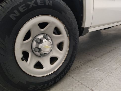 Used 2018 Chevrolet Silverado 1500 W/T RWD image 31