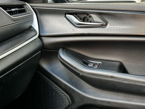 Used 2023 Jeep Grand Cherokee L Laredo image 21