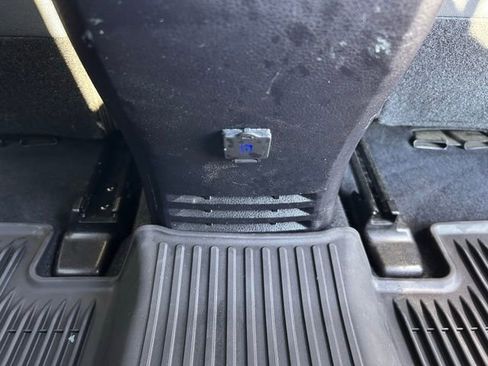 Used 2023 Toyota Tacoma TRD Off-Road image 32