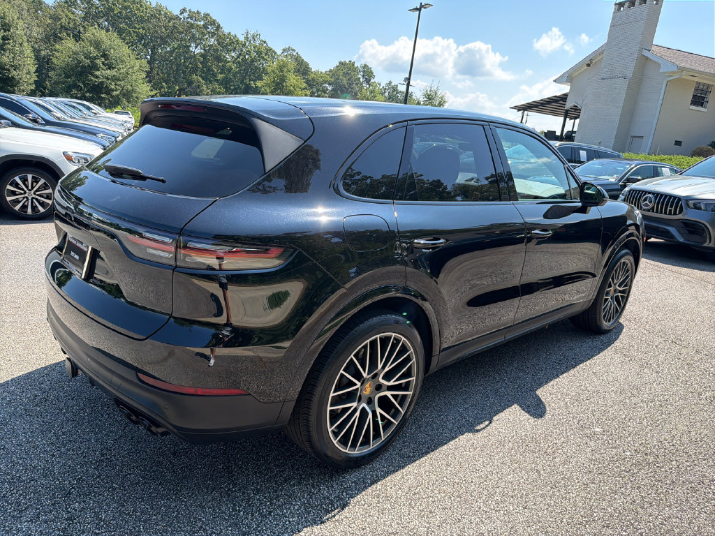 Used 2022 Porsche Cayenne Platinum Edition w/ Premium Package Plus AWD/4WD image 7