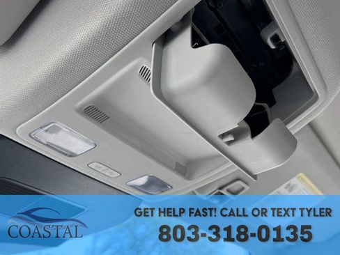 Used 2022 Ford Escape SE w/ SE Sport Appearance Package image 47