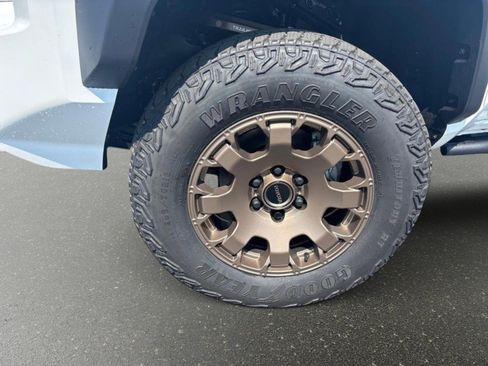 New 2025 Toyota Tacoma 4x4 Double Cab Hybrid image 9