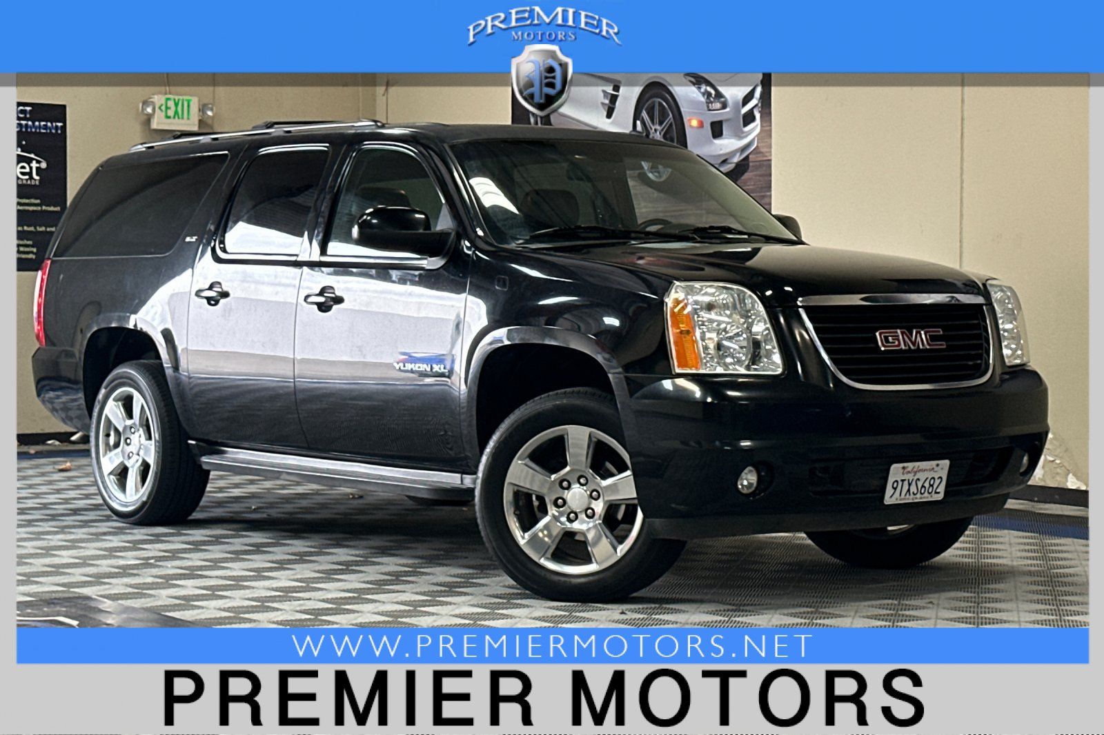 Used 2013 GMC Yukon XL SLT RWD image 1