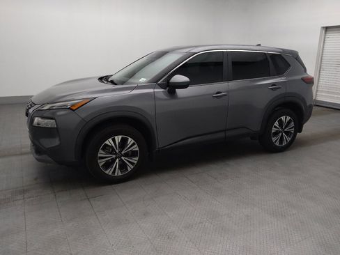 Used 2023 Nissan Rogue SV FWD image 2