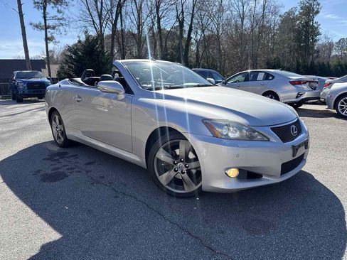 Used 2010 Lexus IS 250C image 4