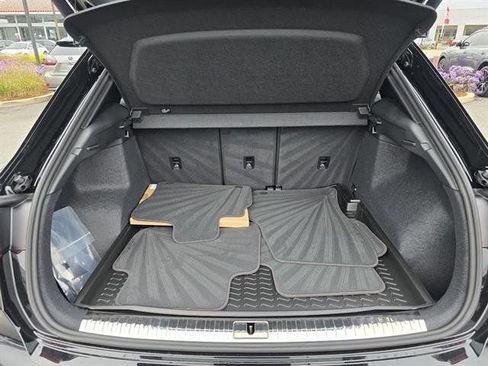 New 2025 Audi Q3 2.0T Premium Plus image 13