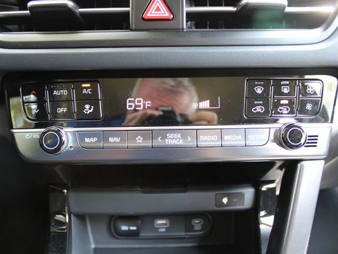 New 2026 Kia Seltos EX FWD image 34