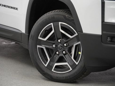 New 2026 Jeep Cherokee Limited AWD/4WD image 4