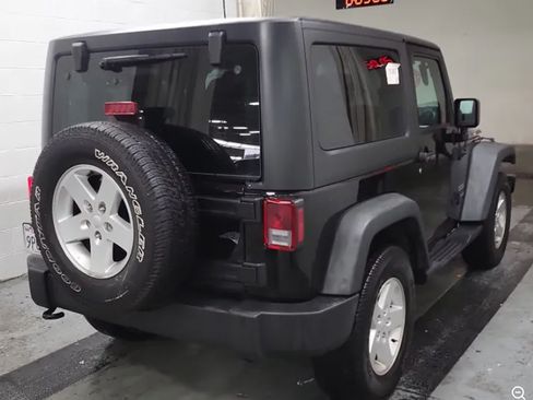 Used 2018 Jeep Wrangler Sport AWD/4WD image 5