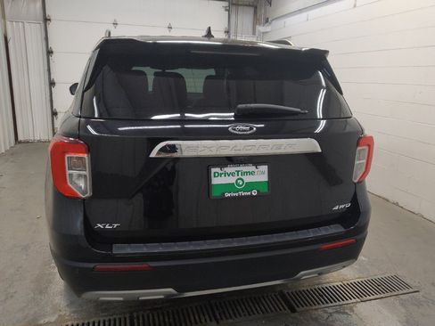 Used 2022 Ford Explorer XLT w/ Equipment Group 202A AWD/4WD image 6