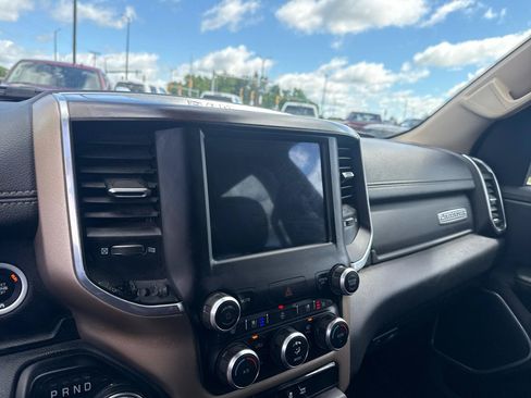 Used 2021 RAM 1500 Laramie w/ Off Road Group AWD/4WD image 11