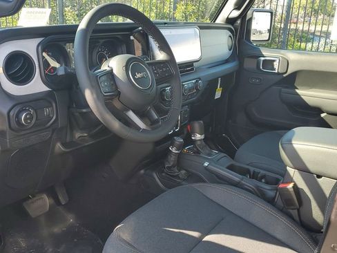 New 2026 Jeep Gladiator Sport image 18