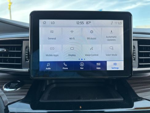 Used 2024 Ford Explorer Limited image 44