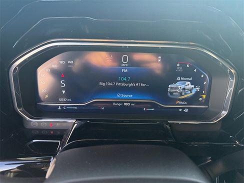 Used 2025 Chevrolet Silverado 2500 LTZ w/ LTZ Plus Package image 16