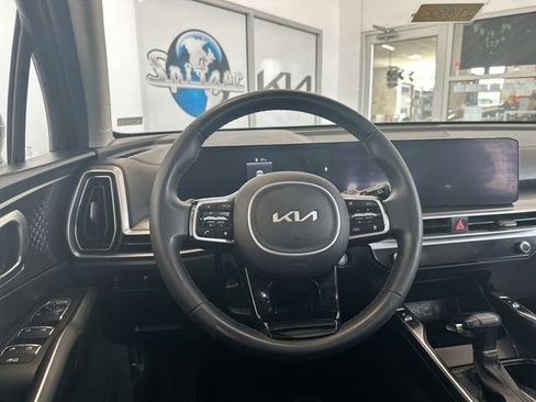 Certified 2024 Kia Sorento S w/ Panoramic Sunroof Package AWD/4WD image 13
