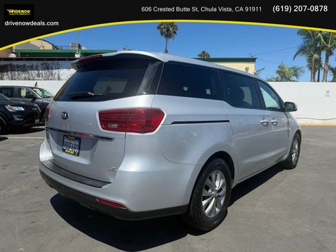 Used 2019 Kia Sedona LX FWD image 5