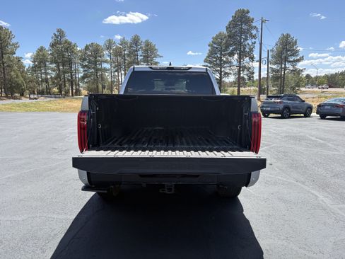 Used 2025 Toyota Tundra Limited AWD/4WD image 10