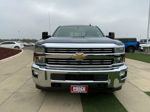 Used 2016 Chevrolet Silverado 2500 LT w/ LT Convenience Package image 2