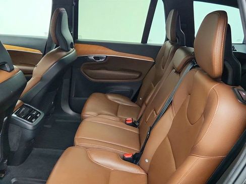 Used 2022 Volvo XC90 T6 Momentum w/ Advanced Package AWD/4WD image 19