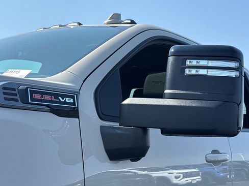 New 2026 GMC Sierra 2500 AT4 w/ AT4 Premium Plus Package AWD/4WD image 14