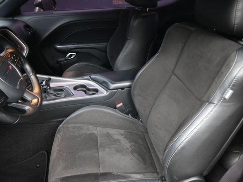 Used 2022 Dodge Challenger R/T w/ Plus Package image 19