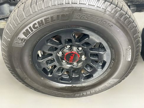 Used 2018 Toyota Tacoma TRD Pro AWD/4WD image 11
