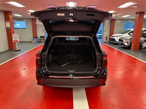 Certified 2026 Toyota Highlander XLE AWD/4WD image 25