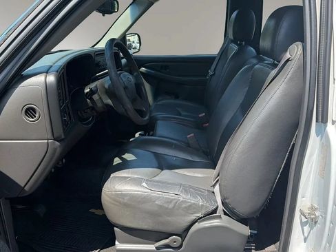 Used 2006 Chevrolet Silverado 1500 W/T RWD image 7
