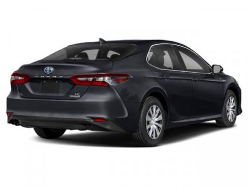 Used 2022 Toyota Camry XSE image 2