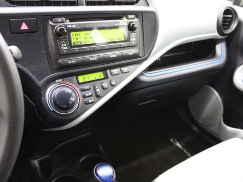 Used 2012 Toyota Prius C Two image 17