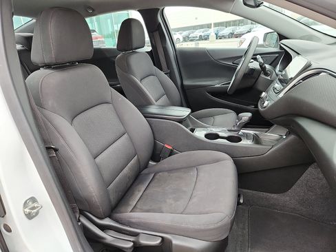 Used 2024 Chevrolet Malibu LT image 15