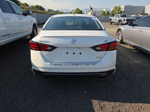 Used 2022 Nissan Altima 2.0 SR FWD image 4