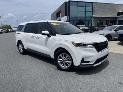 Certified 2024 Kia Carnival LX