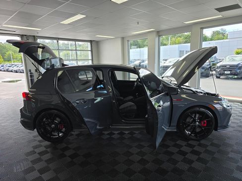 Used 2024 Volkswagen GTI SE FWD image 16