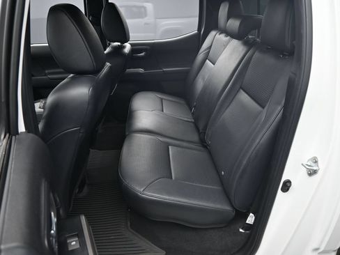Used 2023 Toyota Tacoma Limited AWD/4WD image 12