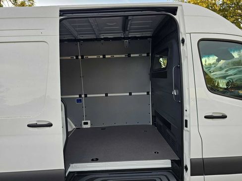 Used 2024 Mercedes-Benz Sprinter 3500 image 12