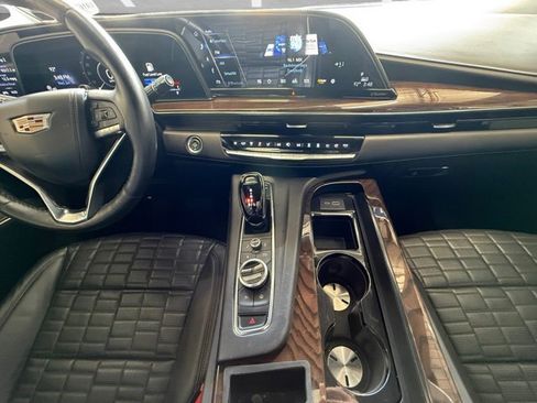 Certified 2024 Cadillac Escalade Sport Platinum w/ Heavy-Duty Trailer Package AWD/4WD image 3