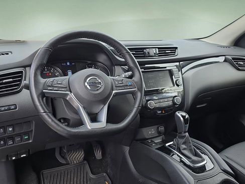 Used 2022 Nissan Rogue Sport SL w/ Premium Package image 28