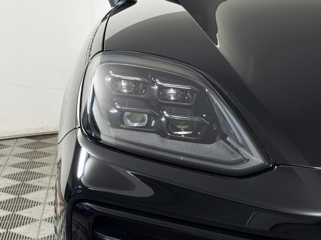 Certified 2026 Porsche Cayenne S AWD/4WD image 11