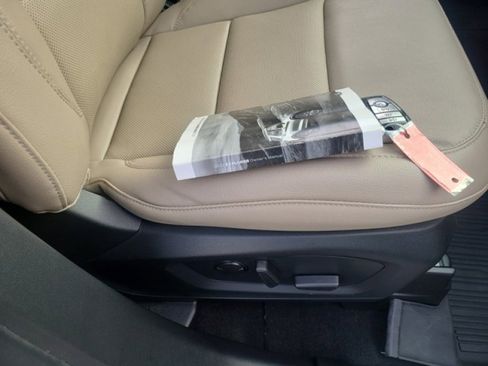 Used 2022 Ford Explorer Limited w/ Equipment Group 301A image 24