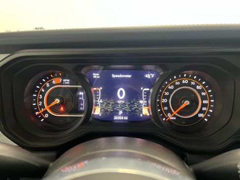 Used 2024 Jeep Wrangler Unlimited Sahara AWD/4WD image 15