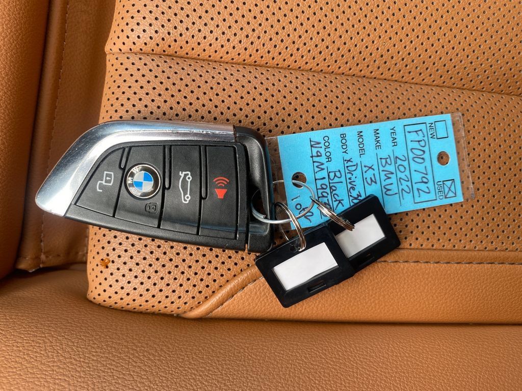 Used 2022 BMW X3 xDrive30i AWD/4WD image 14