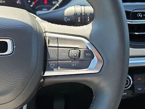 Used 2025 Jeep Compass Limited AWD/4WD image 20
