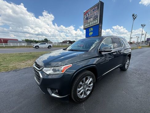Used 2018 Chevrolet Traverse Premier w/ Driver Confidence II Package FWD image 8