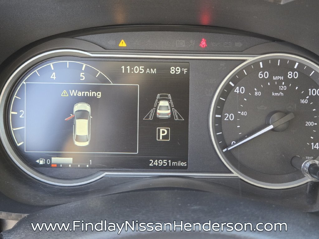 Used 2023 Nissan Versa SV w/ Trunk Package FWD image 31