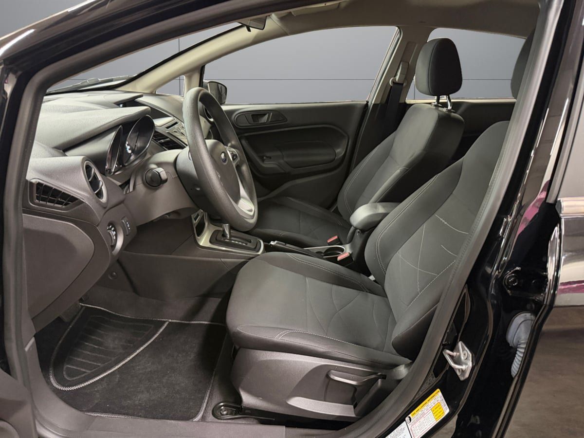 Used 2019 Ford Fiesta SE FWD image 10